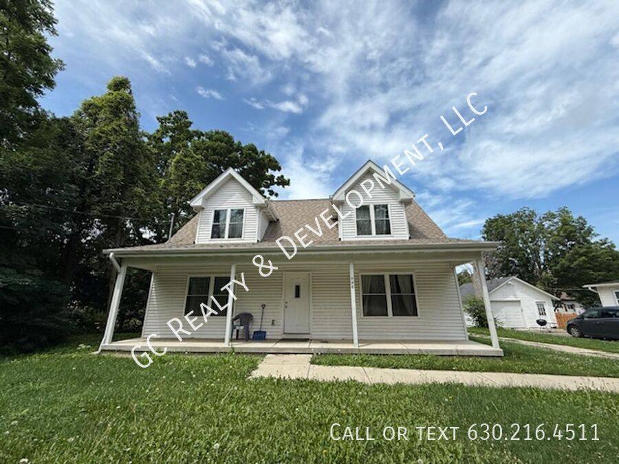 House for rent at 446 S State St, Hampshire, IL 60140