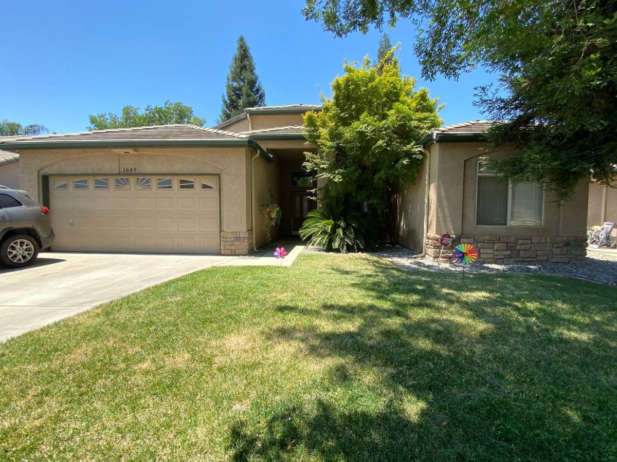 House for rent at 1649 N Sol Court, Visalia, CA 93292