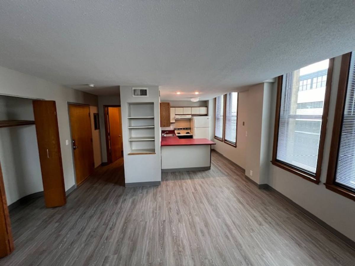 Apartment for rent at 1913 Farnam St, Omaha, NE 68102