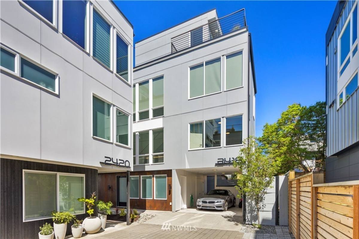 Townhouse for rent at 2418 NW 64th St, Seattle, WA 98107
