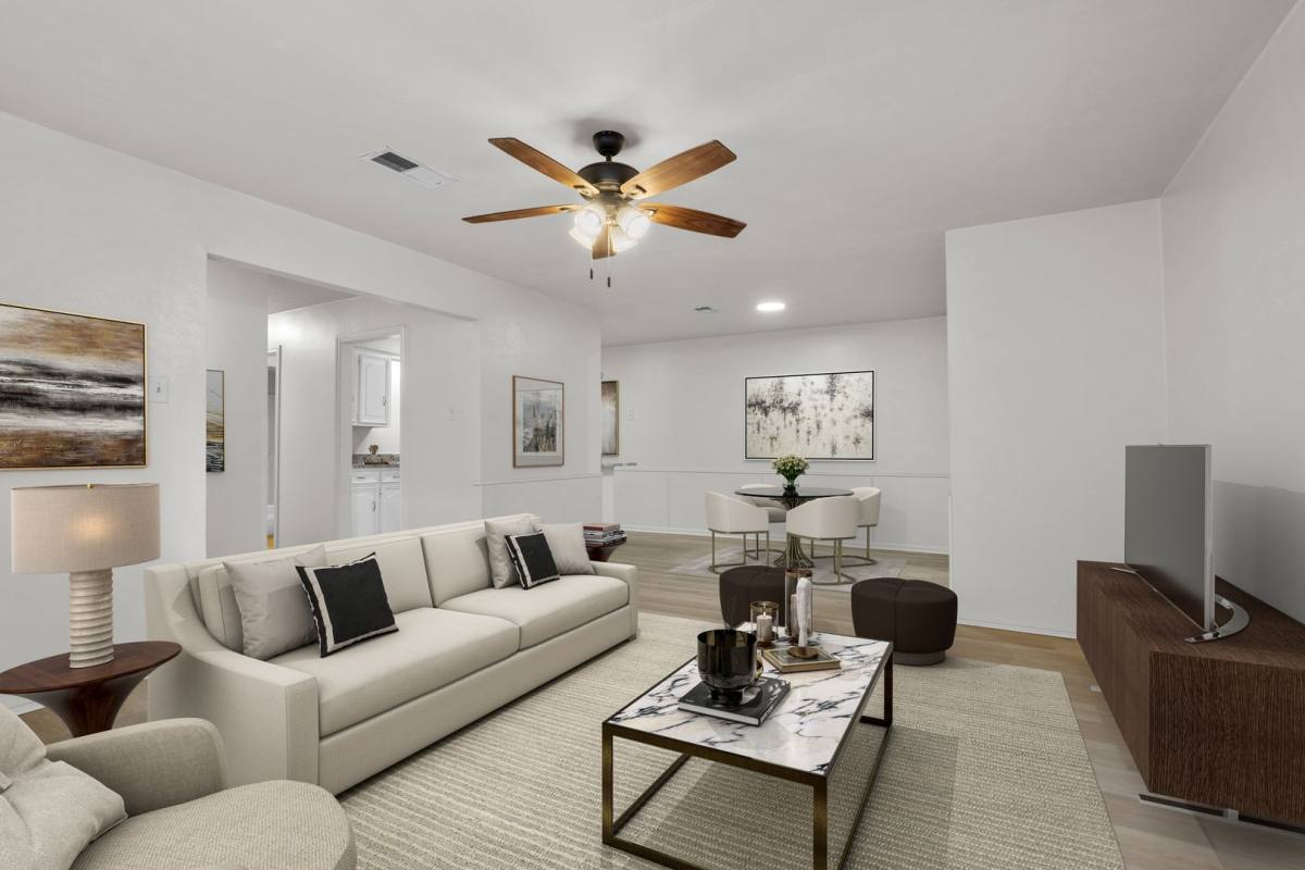 Apartment for rent at 814 Skyline, Duncanville, TX 75137