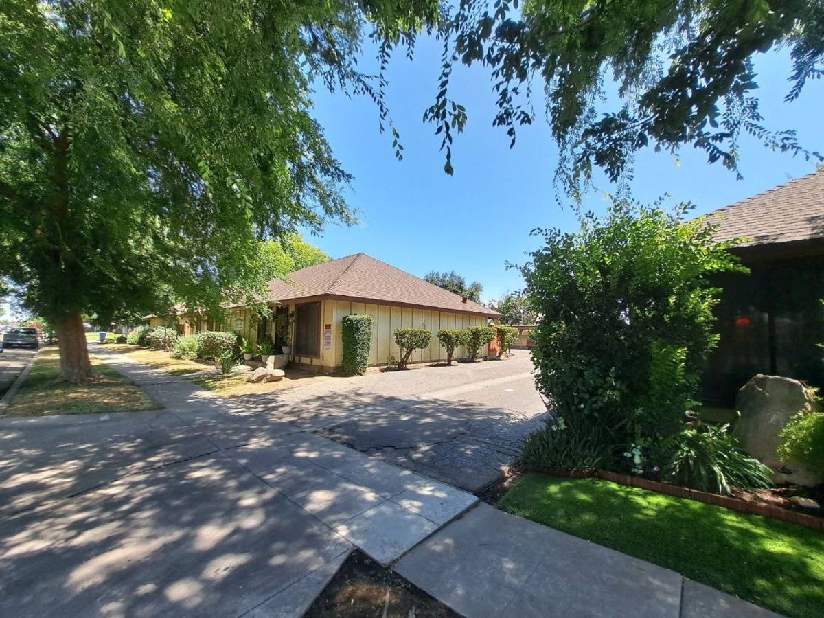 Apartment for rent at 1033 W Cornell Ave, Fresno, CA 93705