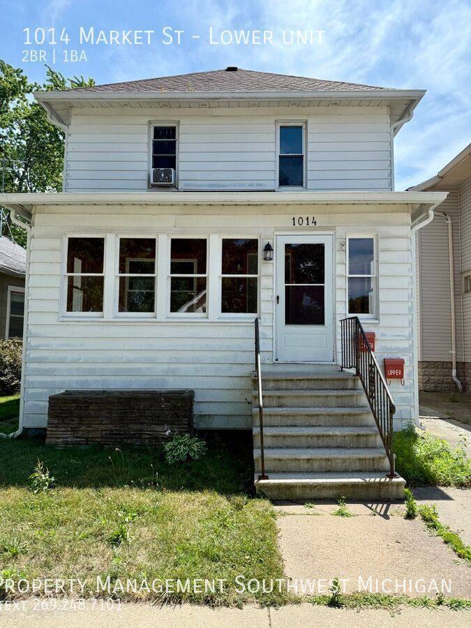 Apartment for rent at 1014 Market St, Saint Joseph, MI 49085