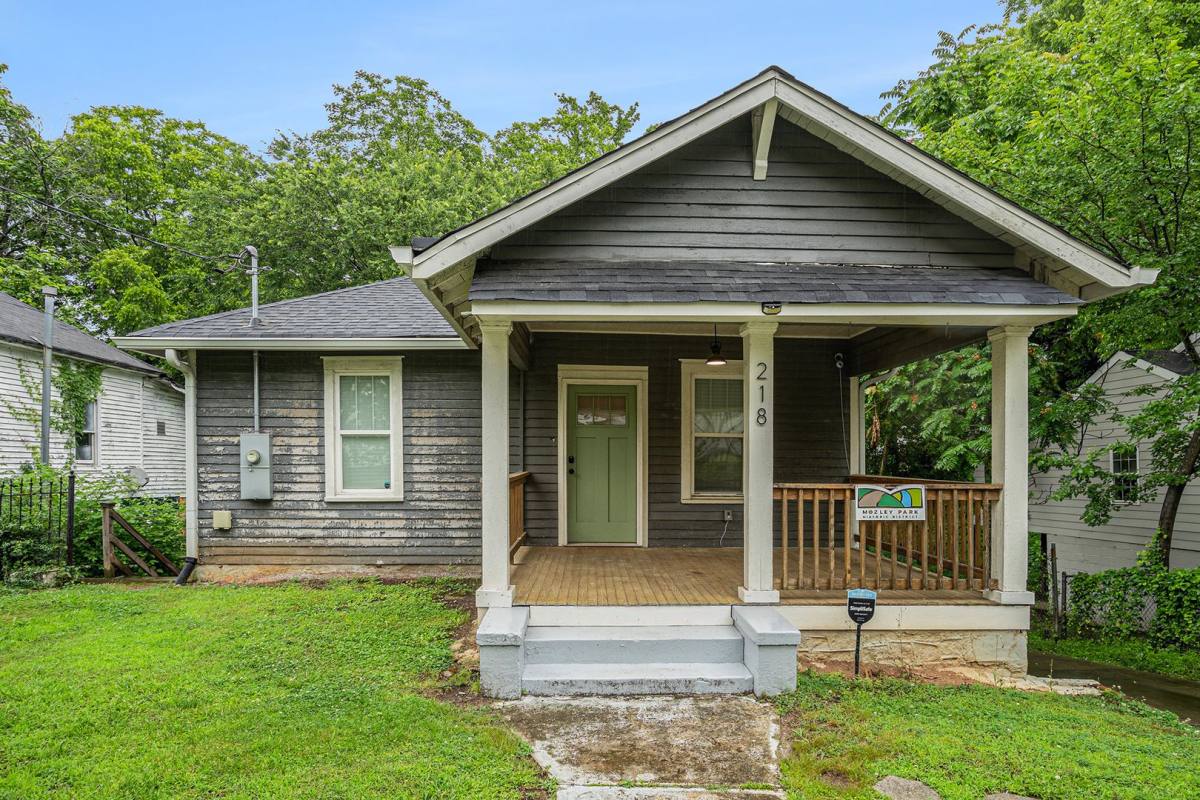 House for rent at 218 Laurel Ave SW, Atlanta, GA 30314