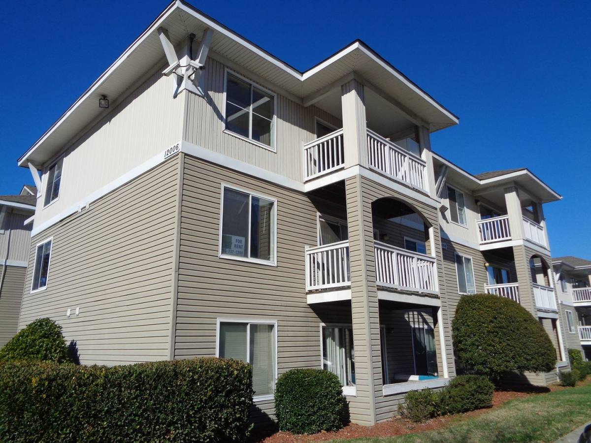 Apartment for rent at 11000-C Diploma Dr, Charlotte, NC 28262
