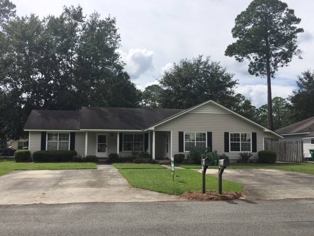 Apartment for rent at 2306 Pineview Dr, Valdosta, GA 31602