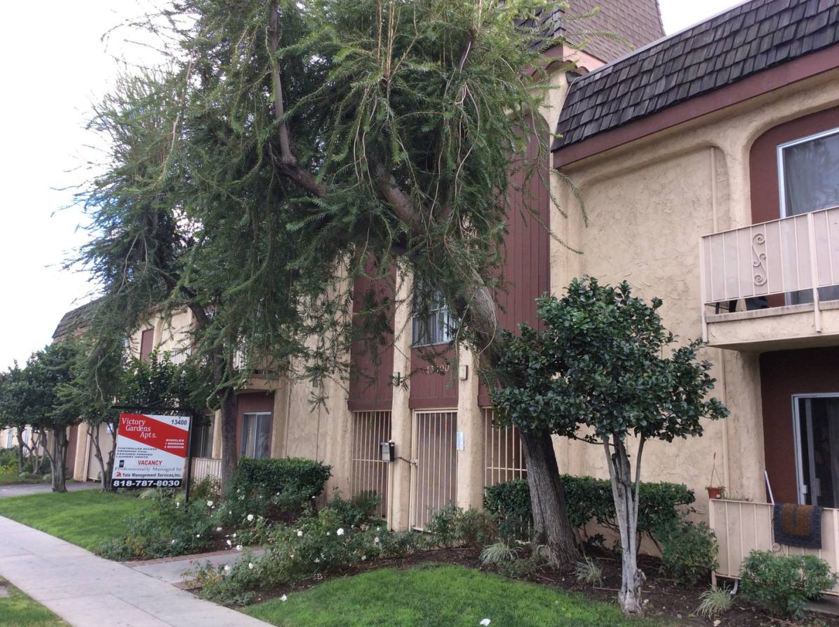 Apartment for rent at 13400 Victory Blvd, Van Nuys, CA 91401