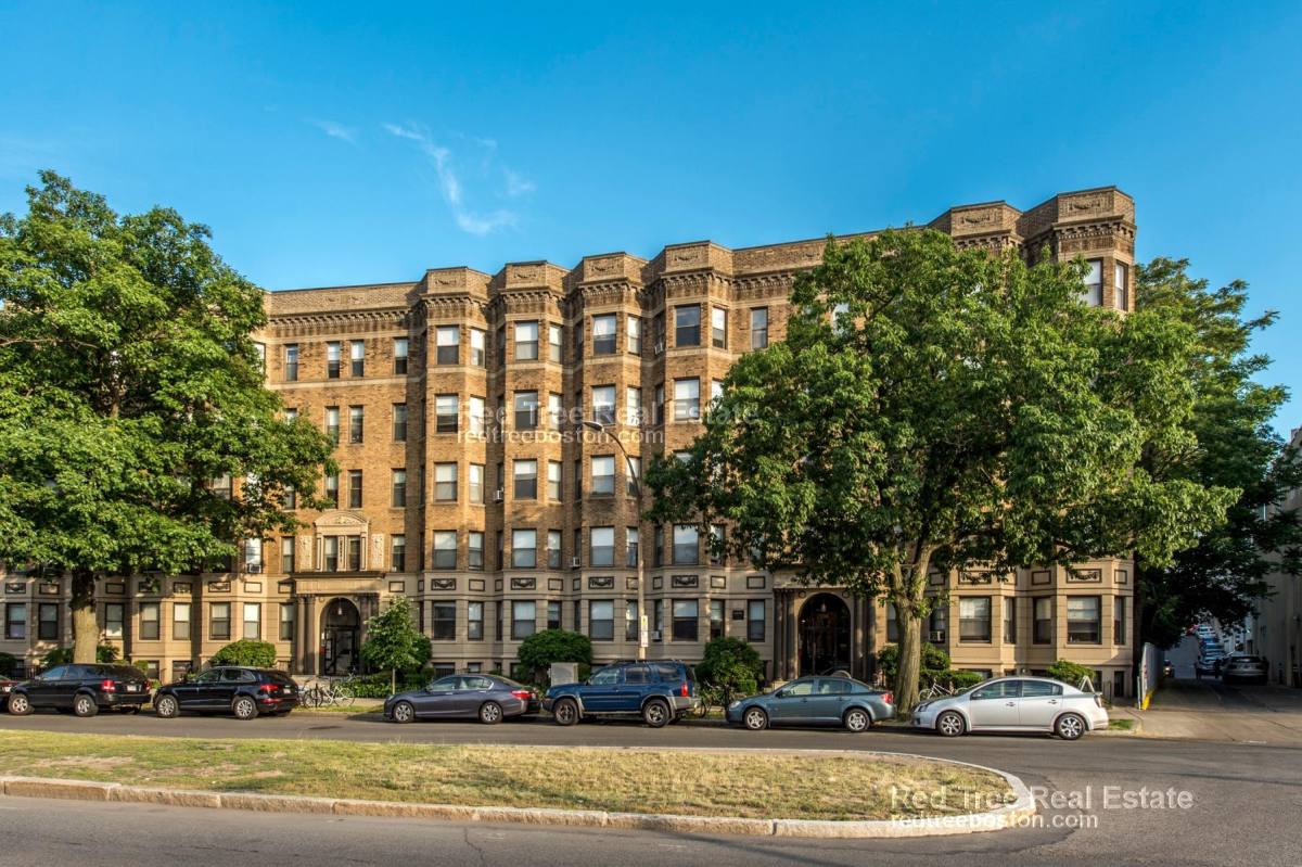 Apartment for rent at 1152 Commonwealth Ave, Allston, MA 02134