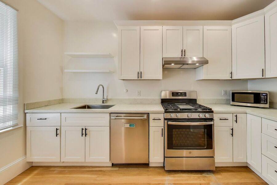 Apartment for rent at 2960 Polk St #2, San Francisco, CA 94109