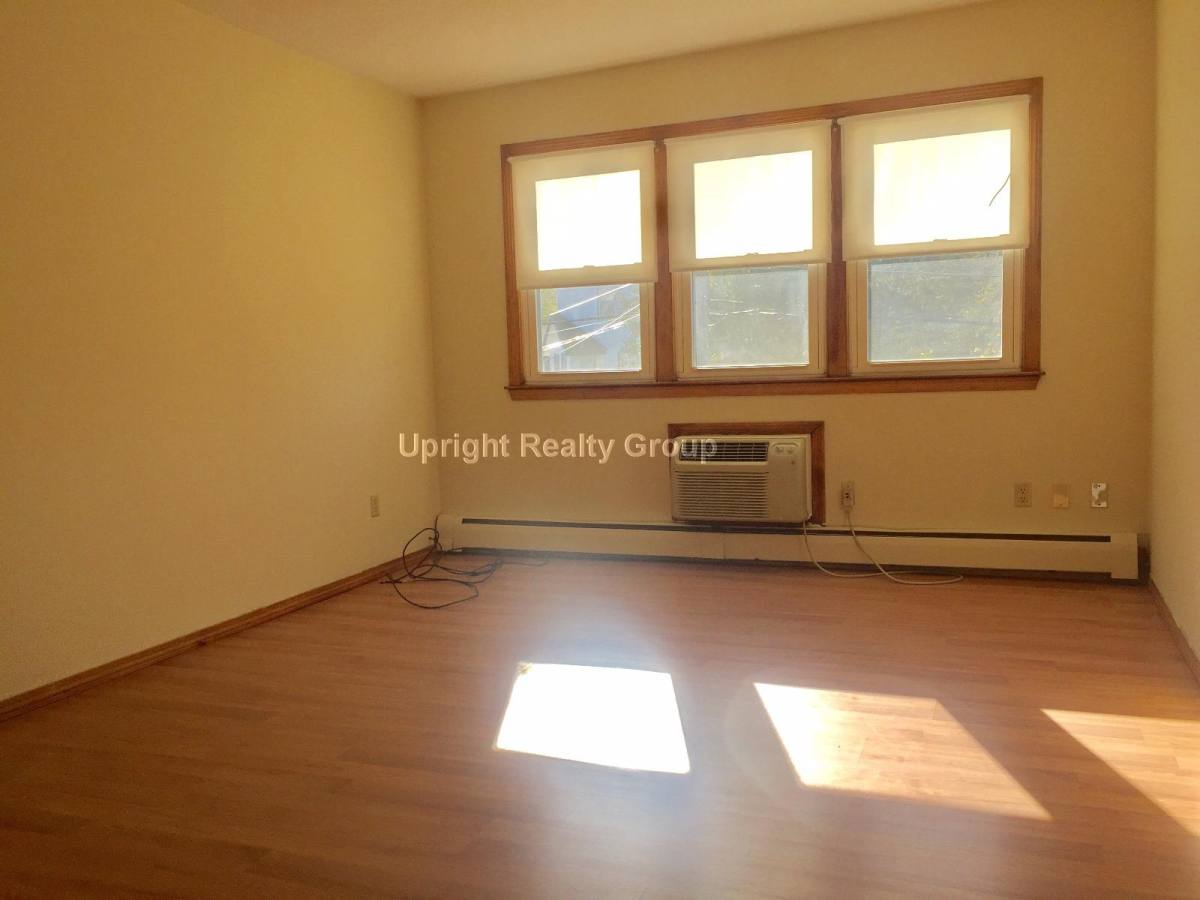 Apartment for rent at 73A Manchester St, Leominster, MA 01453