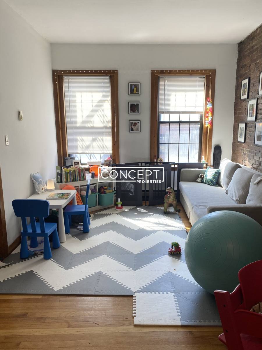 Apartment for rent at 88 W Cedar St, Boston, MA 02114