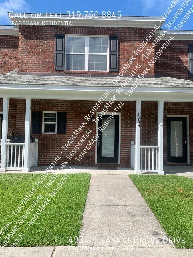 Townhouse for rent at 4934 Pleasant Grove Dr, Wilmington, NC 28412