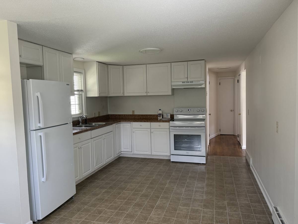 Apartment for rent at 67 Loomis Ave Cape, Plainville, CT 06062