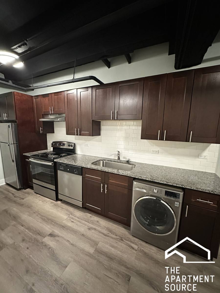Condo for rent at 725 Saint Johns Ave #3, Highland Park, IL 60035