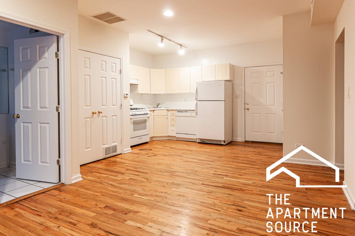 Apartment for rent at 917 W Dakin St #308, Chicago, IL 60613