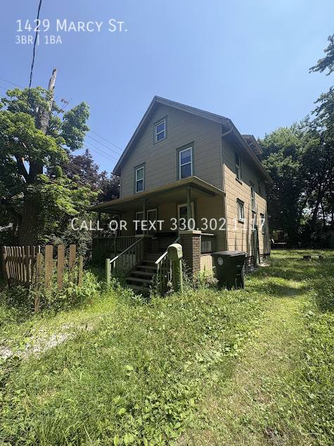 House for rent at 1429 Marcy St, Akron, OH 44301