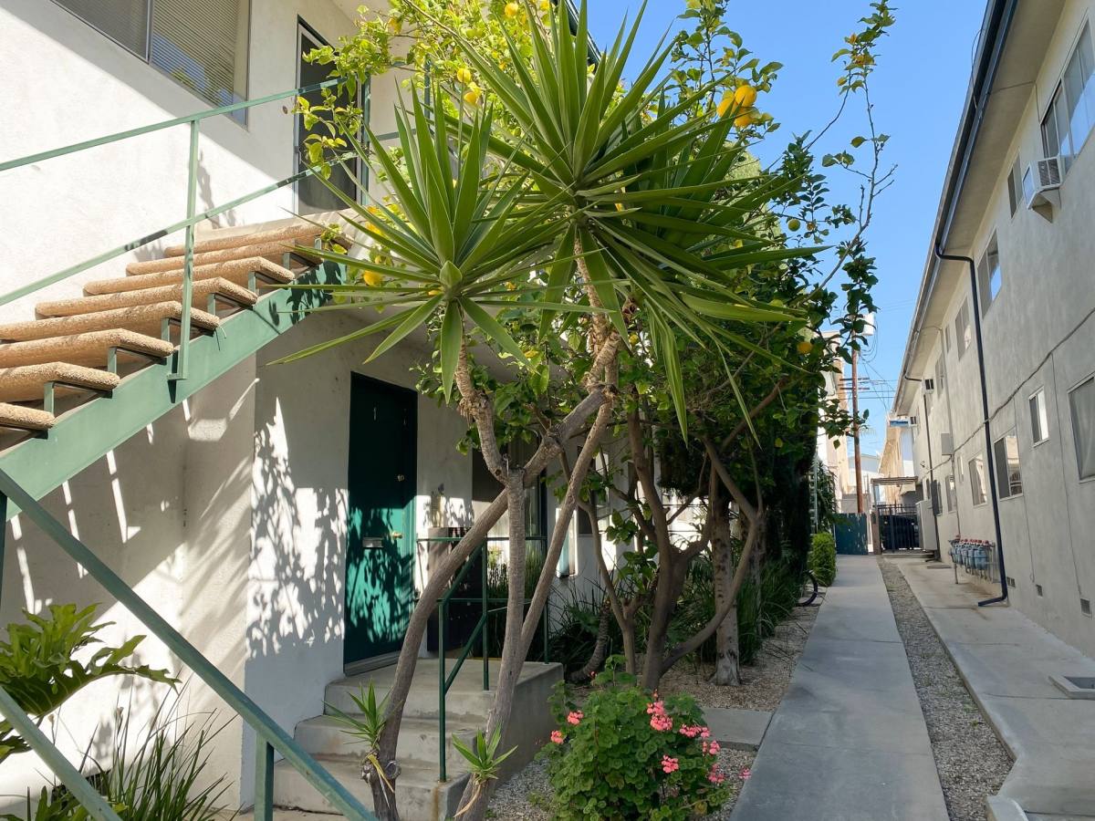 Apartment for rent at 3320 Keystone Ave, Los Angeles, CA 90034