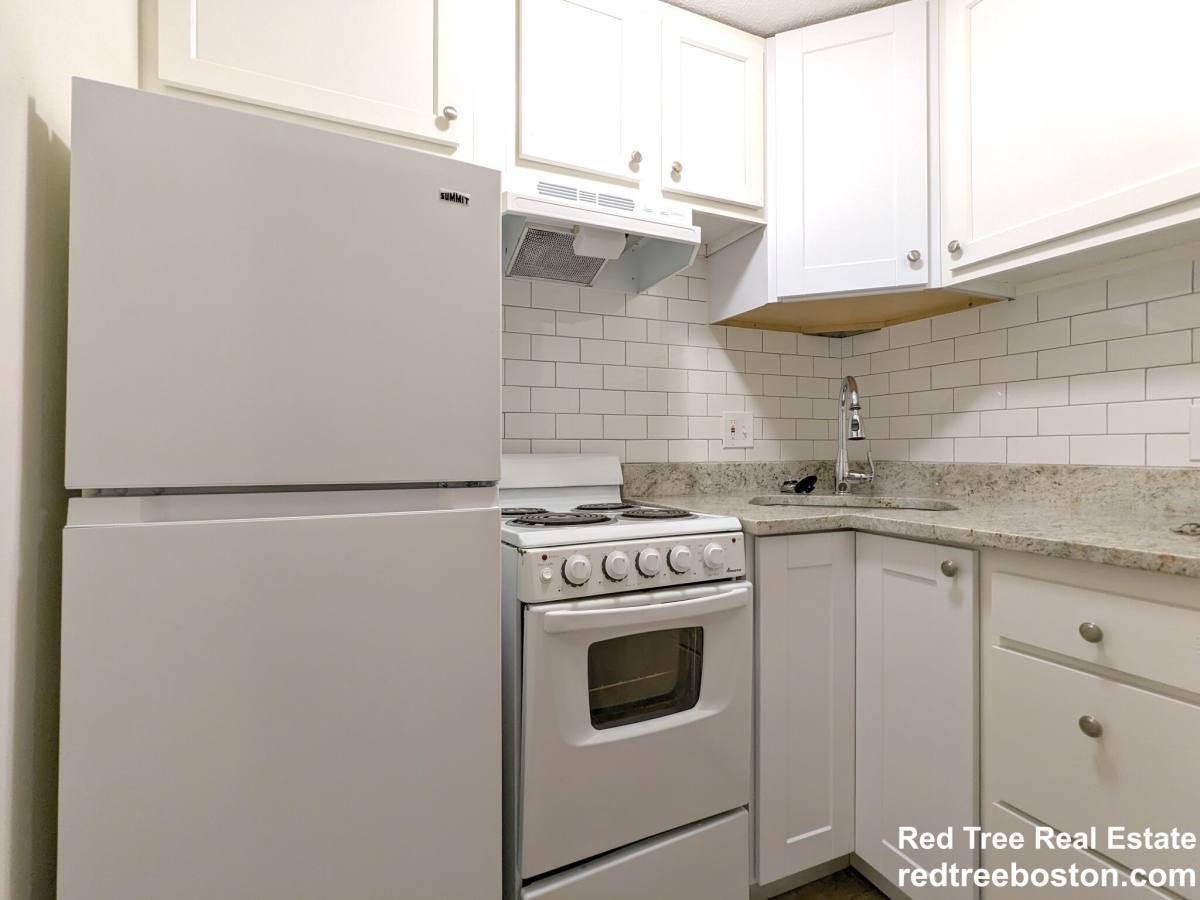 Apartment for rent at 2018 Commonwealth Ave #7, Brighton, MA 02135
