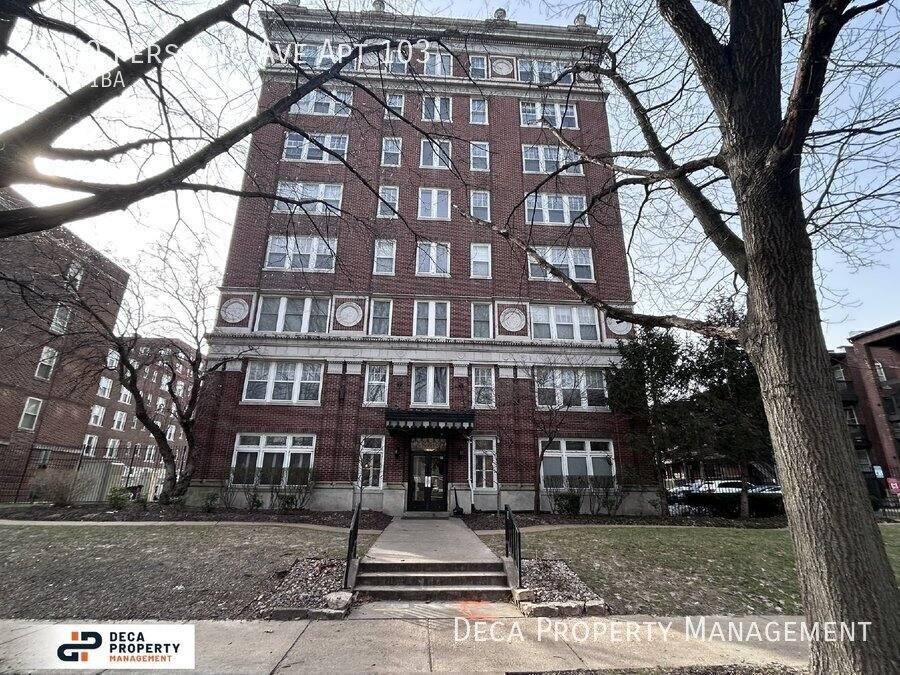 Condo for rent at 5330 Pershing Ave #103, Saint Louis, MO 63112