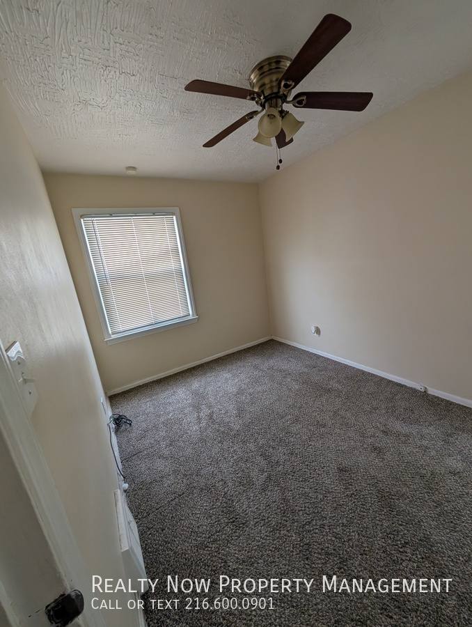 Apartment for rent at 5475 Hollywood Ave, Maple Heights, OH 44137