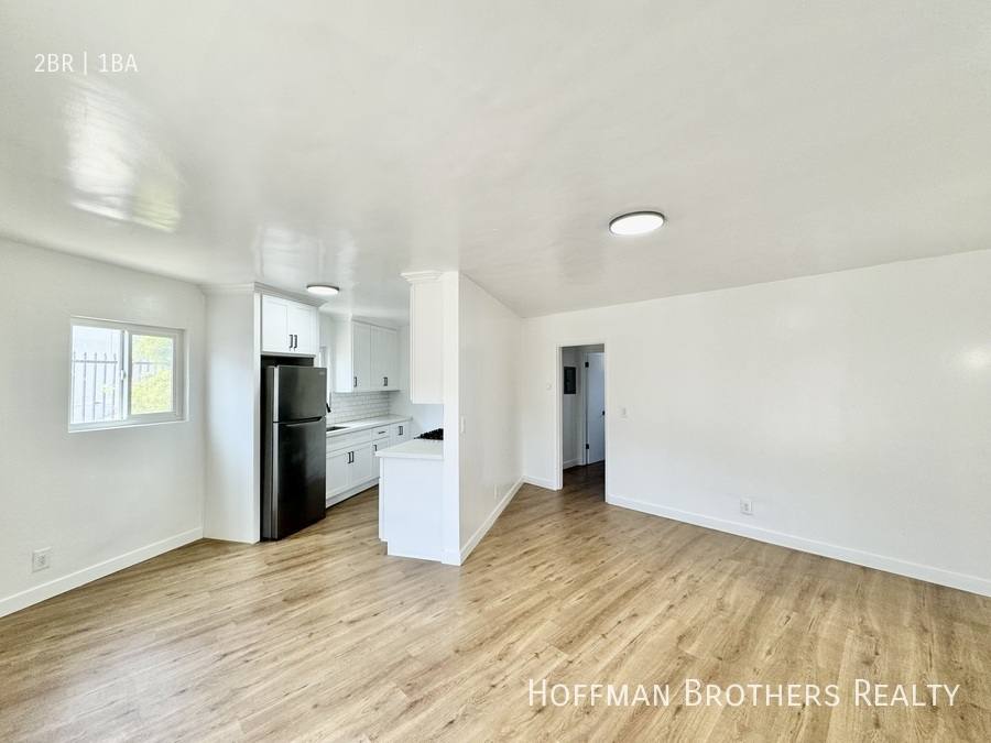 Apartment for rent at 340 W 87th St #1, Los Angeles, CA 90003