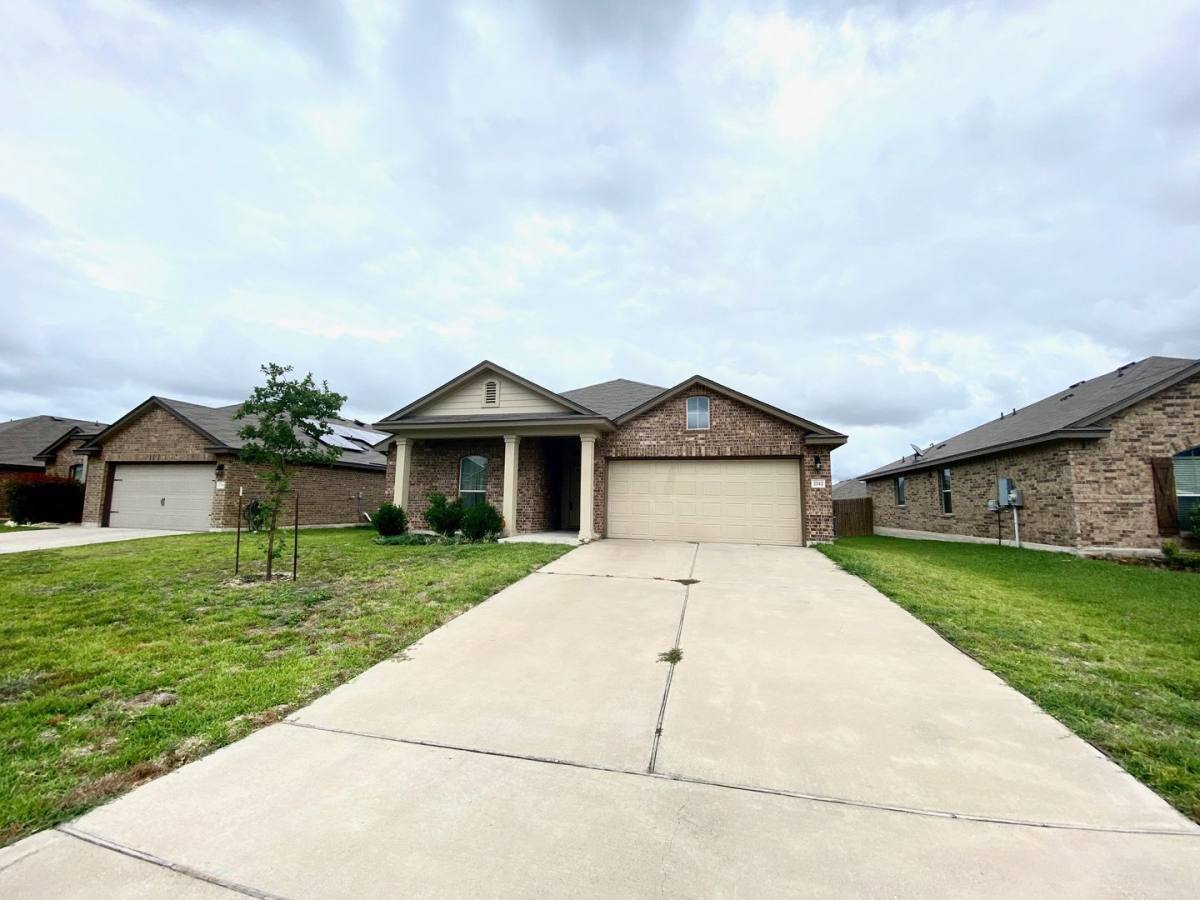 House for rent at 2712 Samson Dr, Lorena, TX 76655
