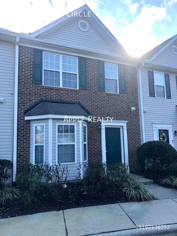 Townhouse for rent at 29 Edgebrook Circle, Durham, NC 27703