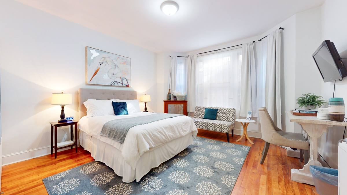 Apartment for rent at 1253 Beacon St #B4, Brookline, MA 02446
