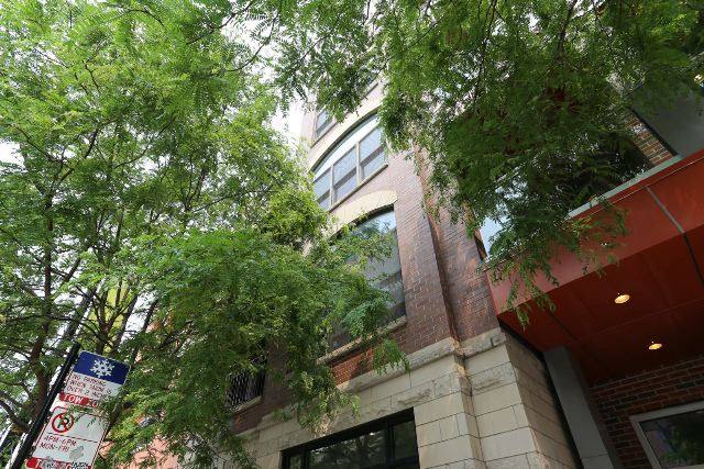 Condo for rent at 1724 Belmont #6, Chicago, IL 60657