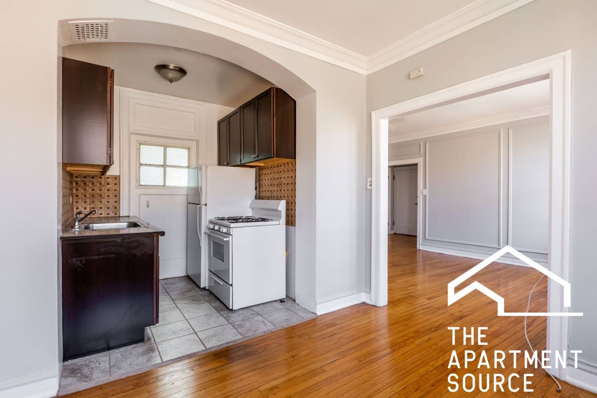Apartment for rent at 1363 W Estes #3U, Chicago, IL 60626