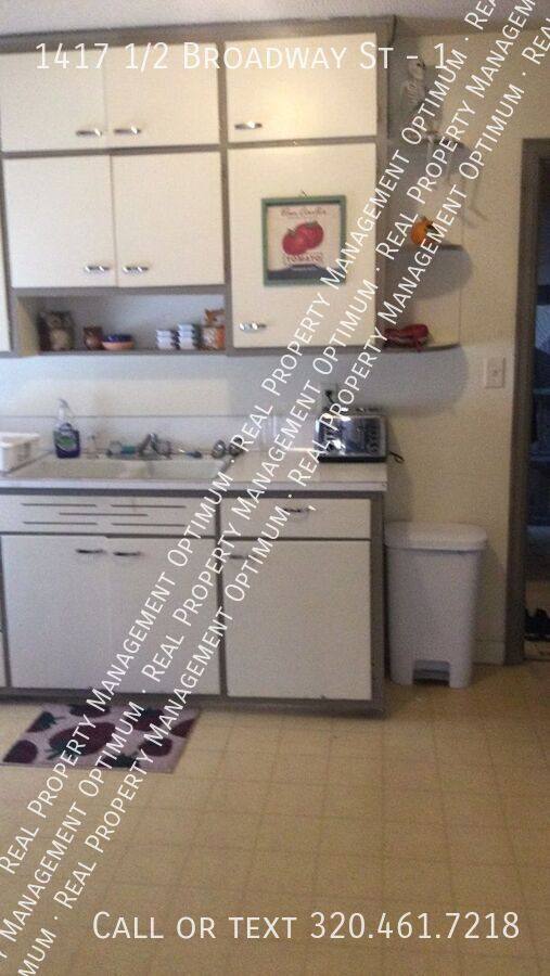 Apartment for rent at 1417 1 2 Broadway St #1, Alexandria, MN 56308
