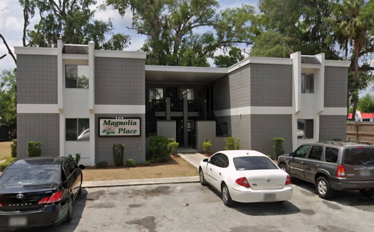 Apartment for rent at 109 Magnolia St, Plant City, FL 33563