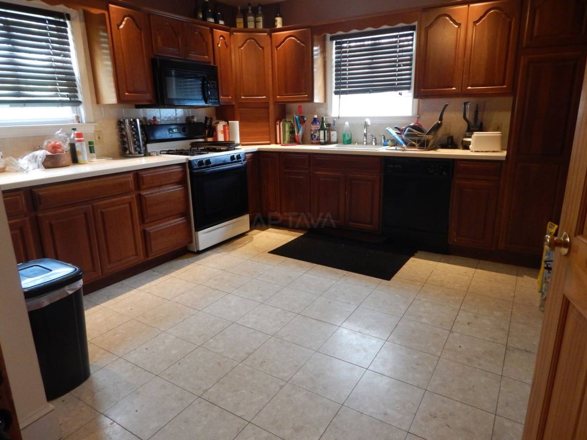 Apartment for rent at 34 Merriam St #2, Somerville, MA 02143
