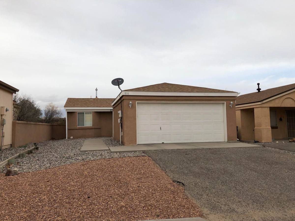 House for rent at 816 Rebecca Loop NE, Rio Rancho, NM 87144