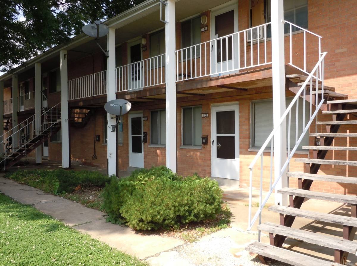 Apartment for rent at 623 St Louis Rd, Collinsville, IL 62234