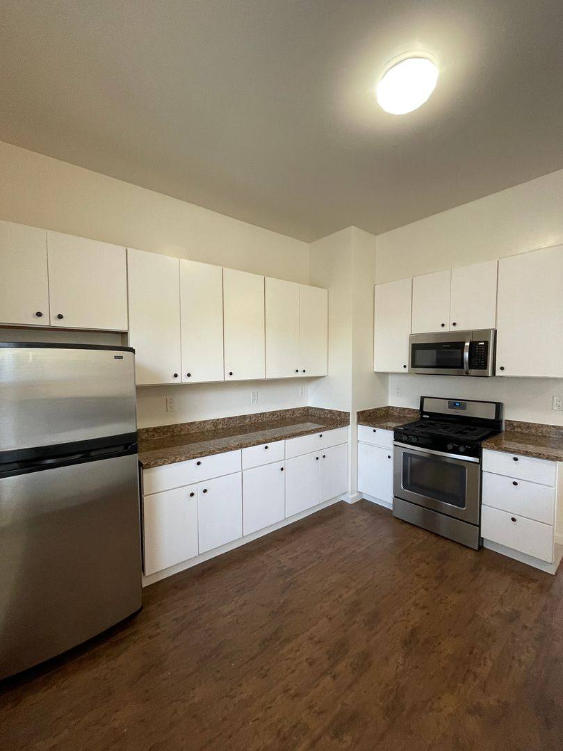 Apartment for rent at 1695 8th St, Oakland, CA 94607