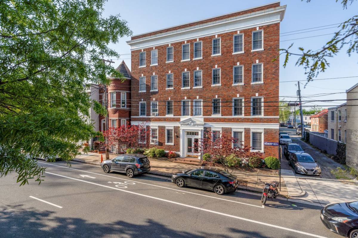 Apartment for rent at 906 Prince St, Alexandria, VA 22314
