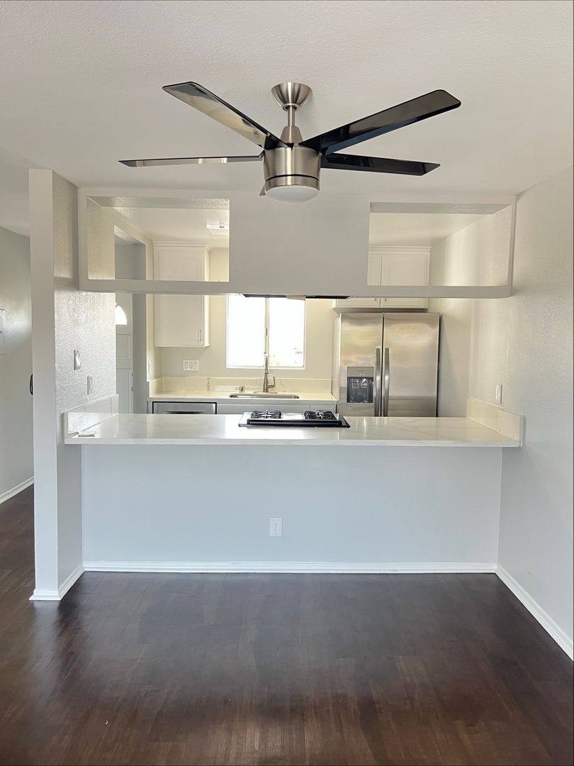 Apartment for rent at 755 Gaviota Ave, Long Beach, CA 90813