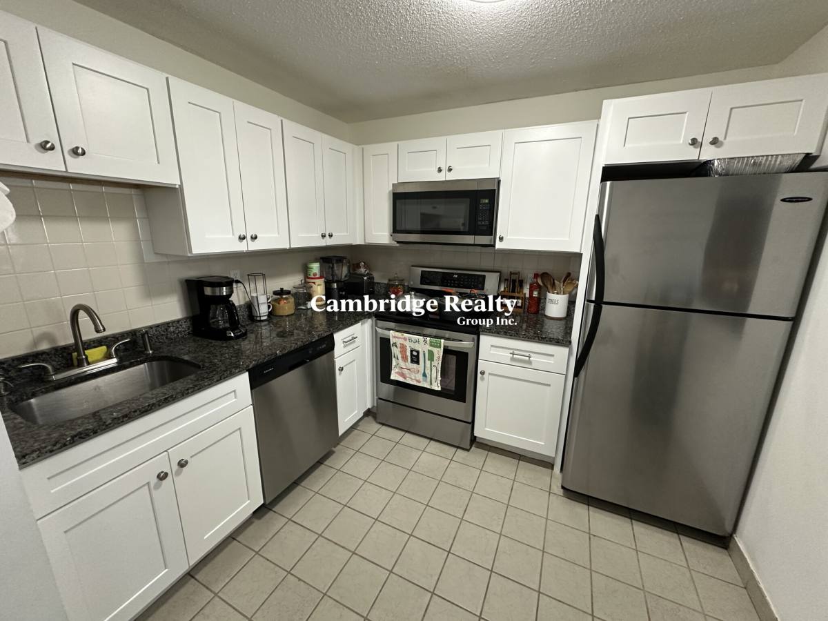 Apartment for rent at 35A Fountain Ave, Somerville, MA 02145