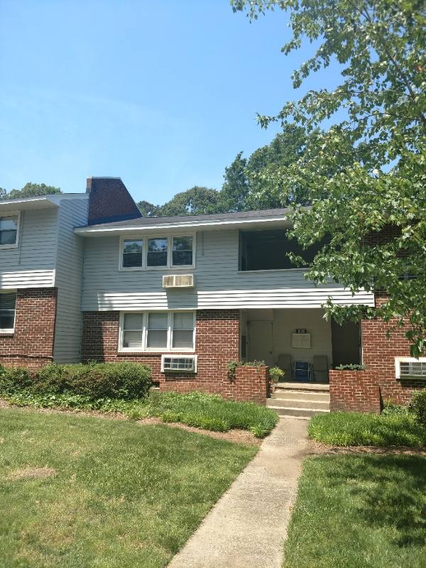 Apartment for rent at 835 Daniels St #2C, Raleigh, NC 27605
