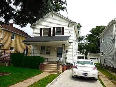 Apartment for rent at 3828 Torrance Dr, Toledo, OH 43612