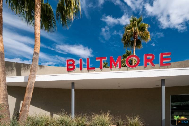 Townhouse for rent at 1020 E Palm Canyon, Palm Springs, CA 92264