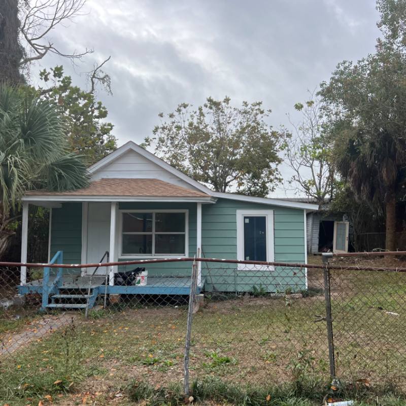 House for rent at 2515 W Mallory St, Pensacola, FL 32505