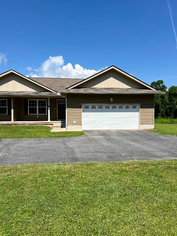 Apartment for rent at 505 Clear Creek Rd #A, Hendersonville, NC 28792