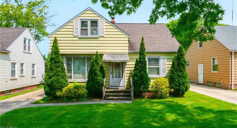House for rent at 13583 Shady Oak Blvd, Cleveland, OH 44125
