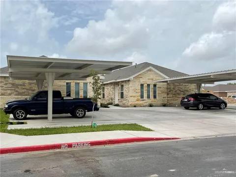 Apartment for rent at 4906 N Hiawatha Dr #4, McAllen, TX 78504