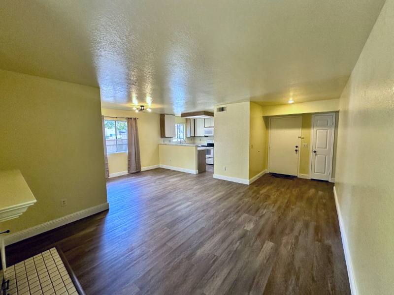 Apartment for rent at 11275 Avenida De Los Lobos #B, San Diego, CA 92128