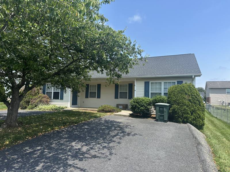 Apartment for rent at 2305 Mosley St #A, Waynesboro, VA 22980