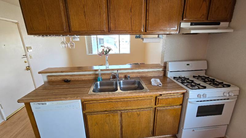 Apartment for rent at 4446 W 136th St #8, Hawthorne, CA 90250