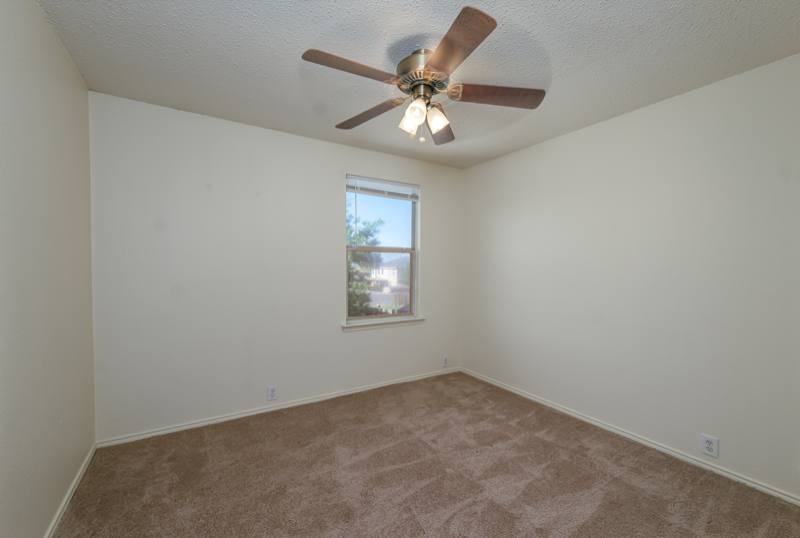 House for rent at 234 Baylor Dr, Red Oak, TX 75154